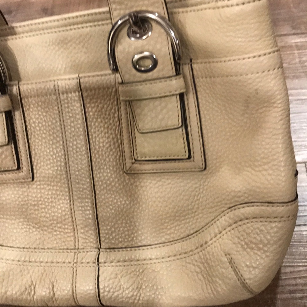 Classic Coach handbag - Picture 4 of 5